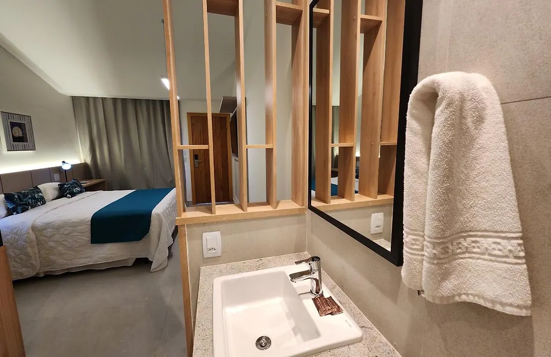 Blu Smart Stay-1